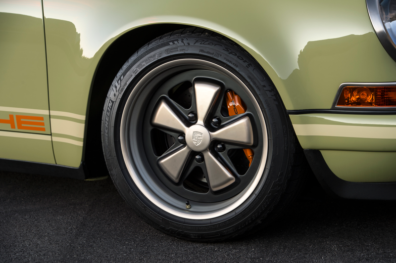 Illustration for article titled Just Sit There And Drool Over The Gorgeous New Singer 911
